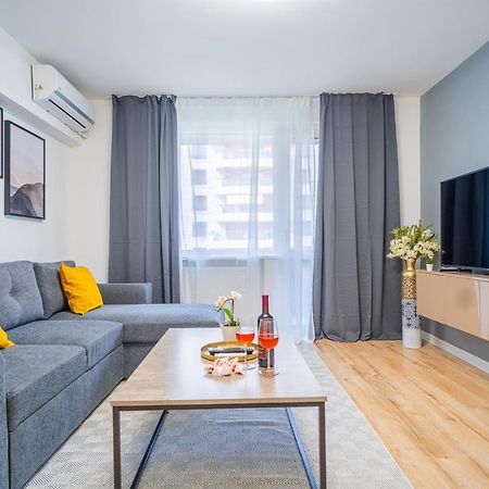 Spacious Newly Renovated 2Br Apartments With Balcony Bukarest Exterior foto