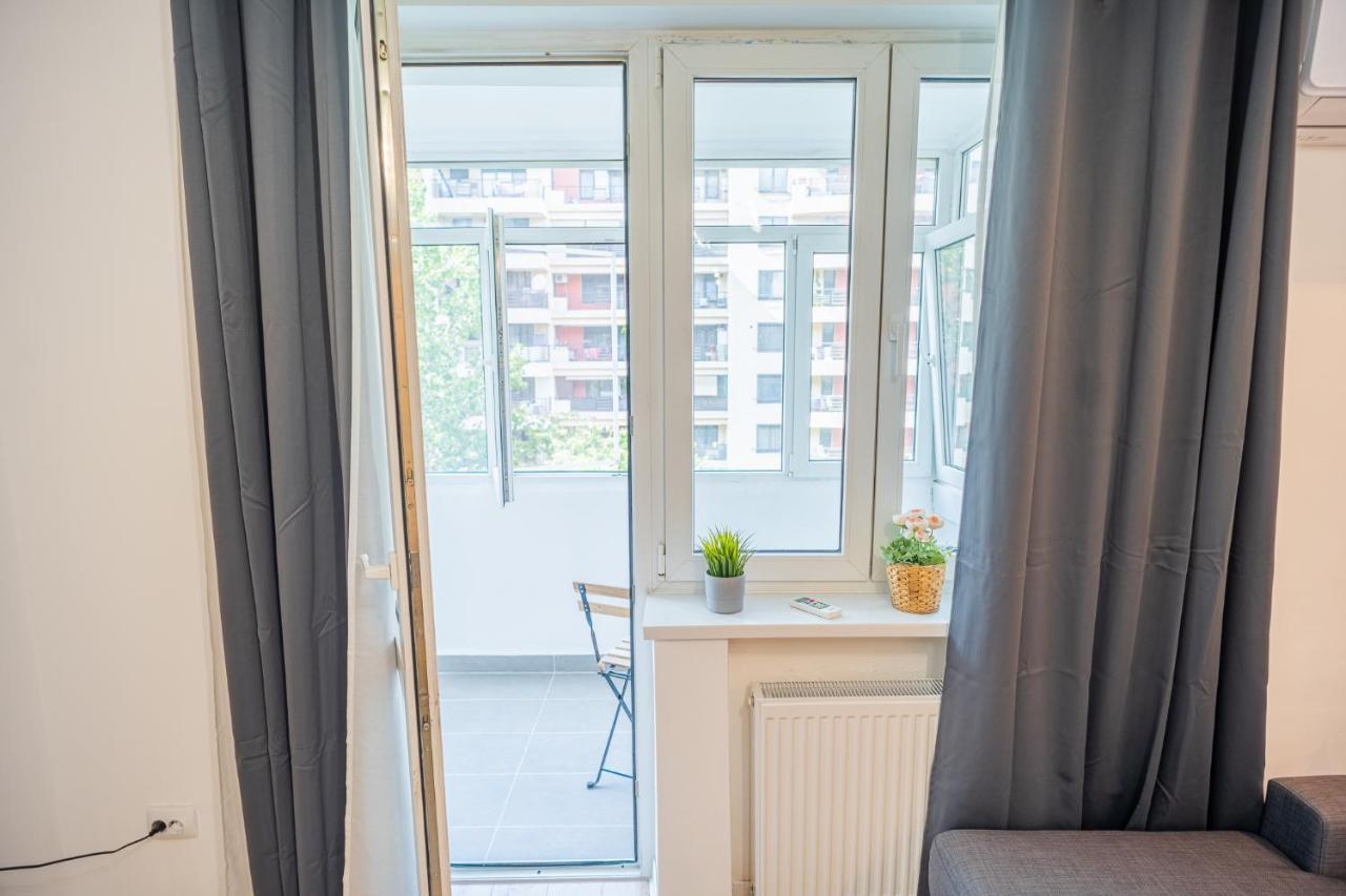 Spacious Newly Renovated 2Br Apartments With Balcony Bukarest Exterior foto