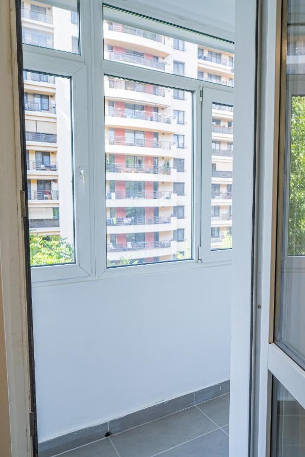 Spacious Newly Renovated 2Br Apartments With Balcony Bukarest Exterior foto
