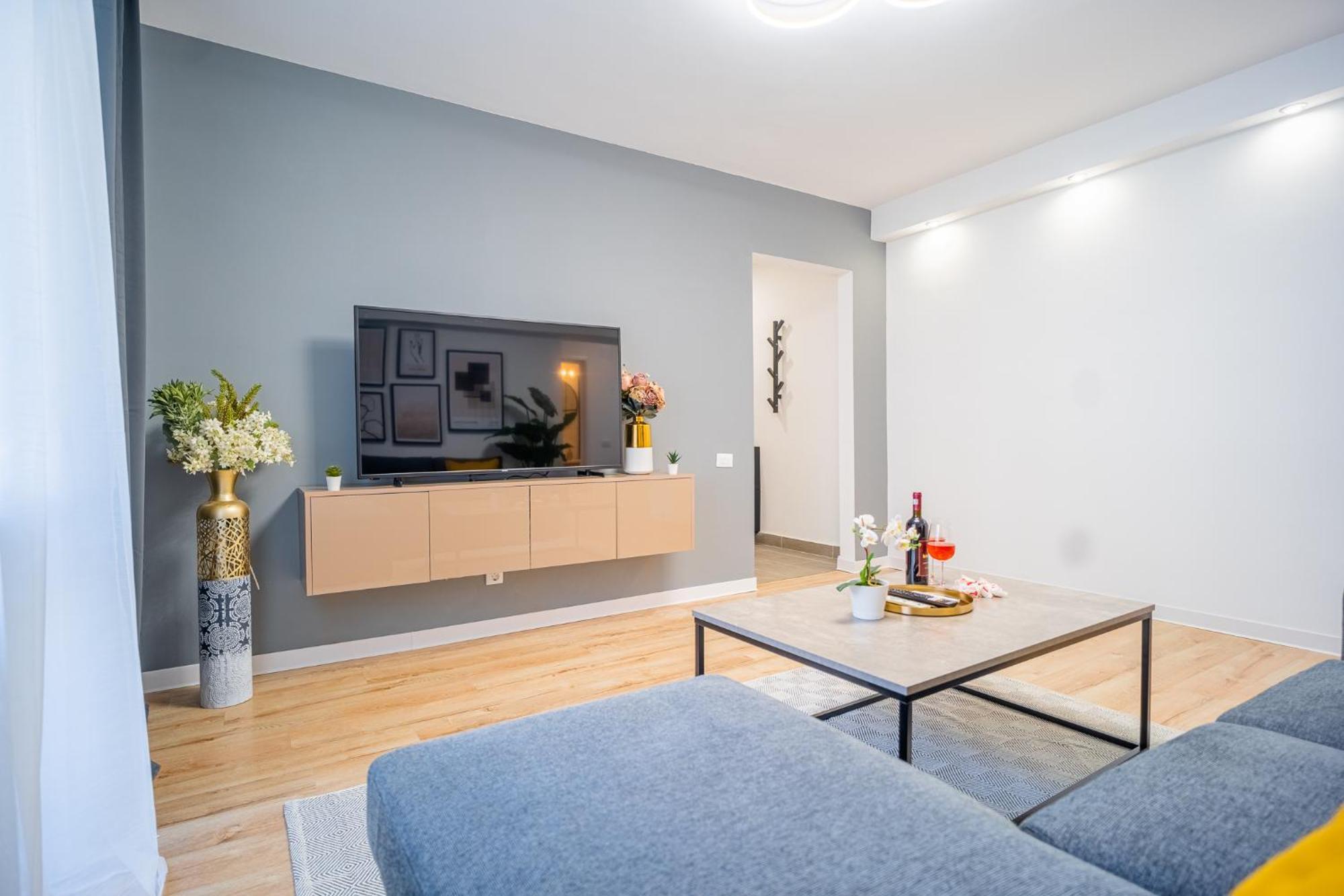 Spacious Newly Renovated 2Br Apartments With Balcony Bukarest Exterior foto