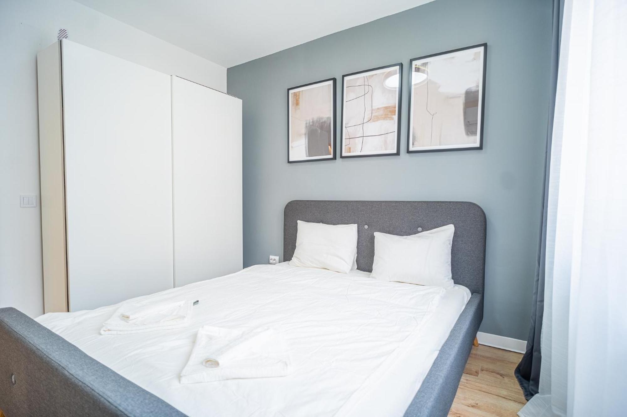 Spacious Newly Renovated 2Br Apartments With Balcony Bukarest Exterior foto